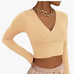 NWOT Artfish cropped surplice top. Size L